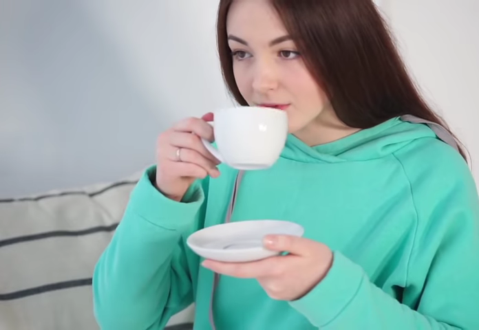 1084-drinking-coffee-every-day-does-this-to-your-body-00-00-40
