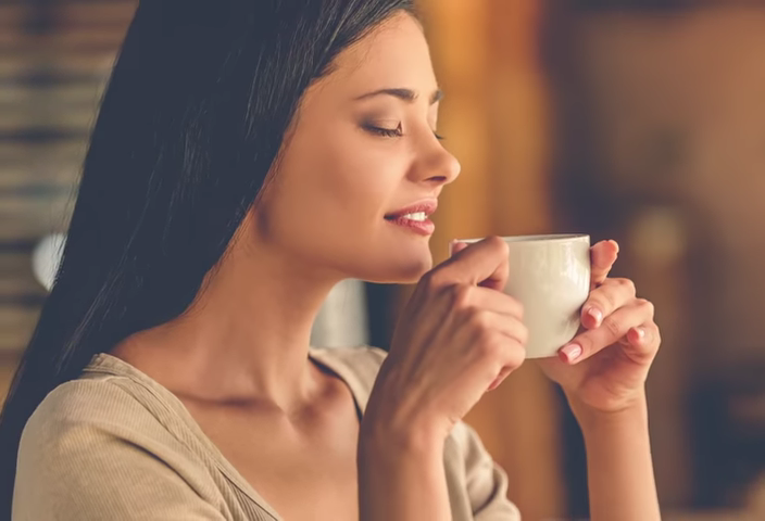 1084-drinking-coffee-every-day-does-this-to-your-body-00-01-12