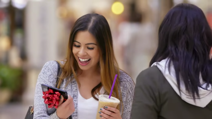 1092-we-surprised-strangers-with-gifts-everyone-got-the-feels-00-01-41