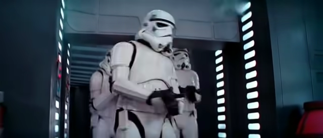 1098-stormtrooper-hits-headstar-wars-fail-hd-00-00-03