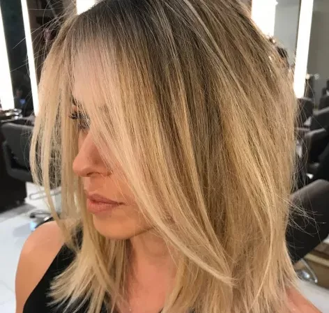 11-straight-choppy-honey-blonde-lob-2