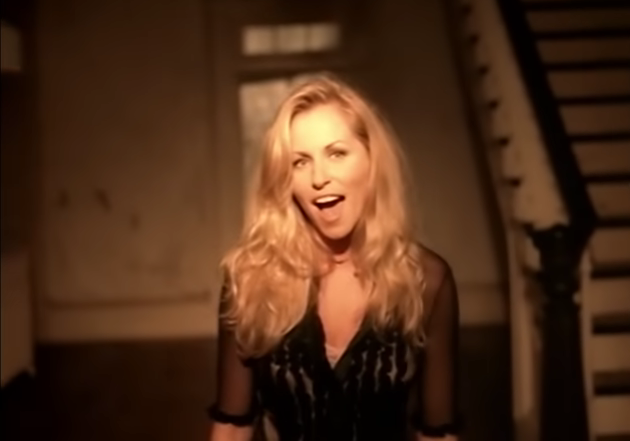 1152-deana-carter-strawberry-wine-official-music-video-00-00-34