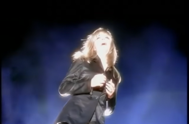 1152-leann-rimes-how-do-i-live-official-music-video-00-01-16