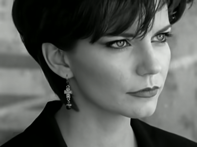 1152-martina-mcbride-independence-day-official-video-00-00-35