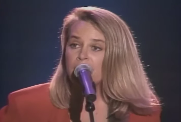 1152-mary-chapin-carpenter-he-thinks-hell-keep-her-1993-00-00-23