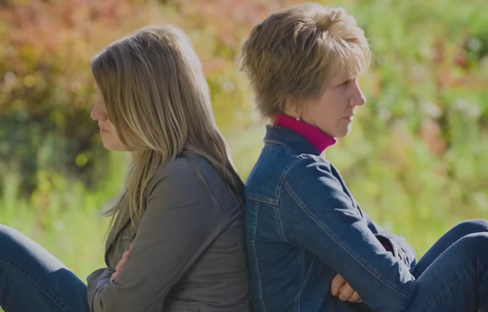 1159-7-reasons-why-narcissistic-mothers-want-to-destroy-their-daughters-00-05-39