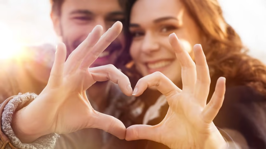 1163-8-daily-habits-that-build-a-strong-romantic-relationship-00-00-45