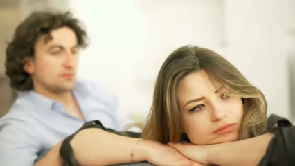 1220-10-signs-your-partner-doesnt-love-you-even-if-you-think-they-do-00-00-17