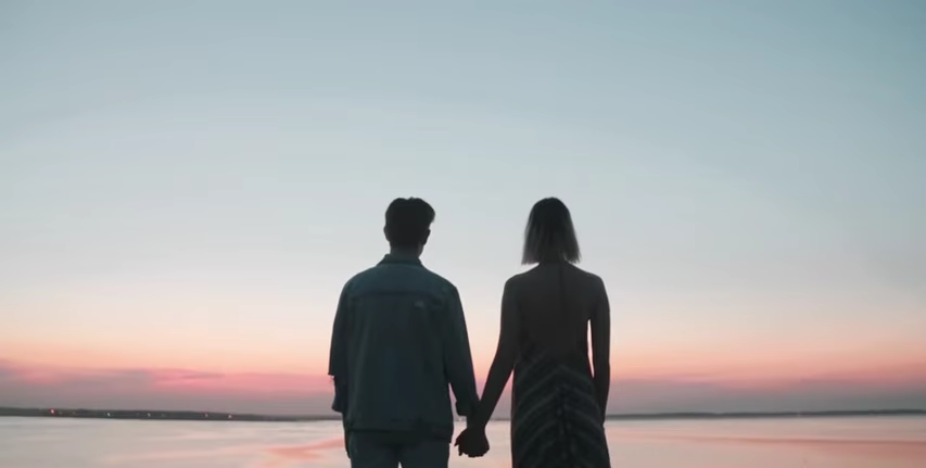 1227-13-signs-your-partner-truly-loves-you-even-if-they-dont-always-show-it-00-06-16