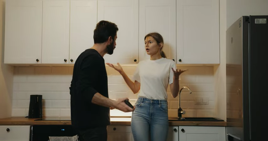 1253-40-couple-arguing-free-stock-video-footage-husband-and-wife-conflict-fighting-quarrel-unhappy-00-00-29