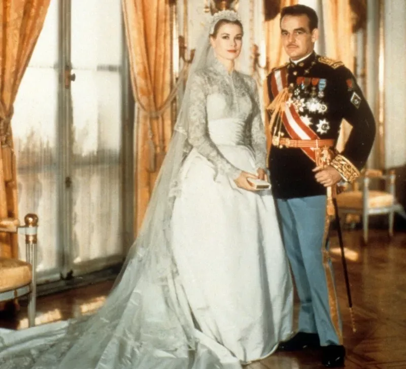 2bkeyn1-vintage-celebrity-weddings-that-will-transport-you-through-time-grace-kelly-1024x1068-jpg-pro-cmg