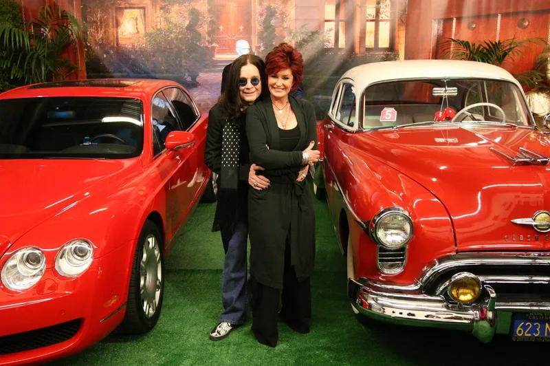 gae75m-thehowardsternshowsmostamazingalbeitcrazymoments-ozzyandsharonosbourne-jpg-pro-cmg