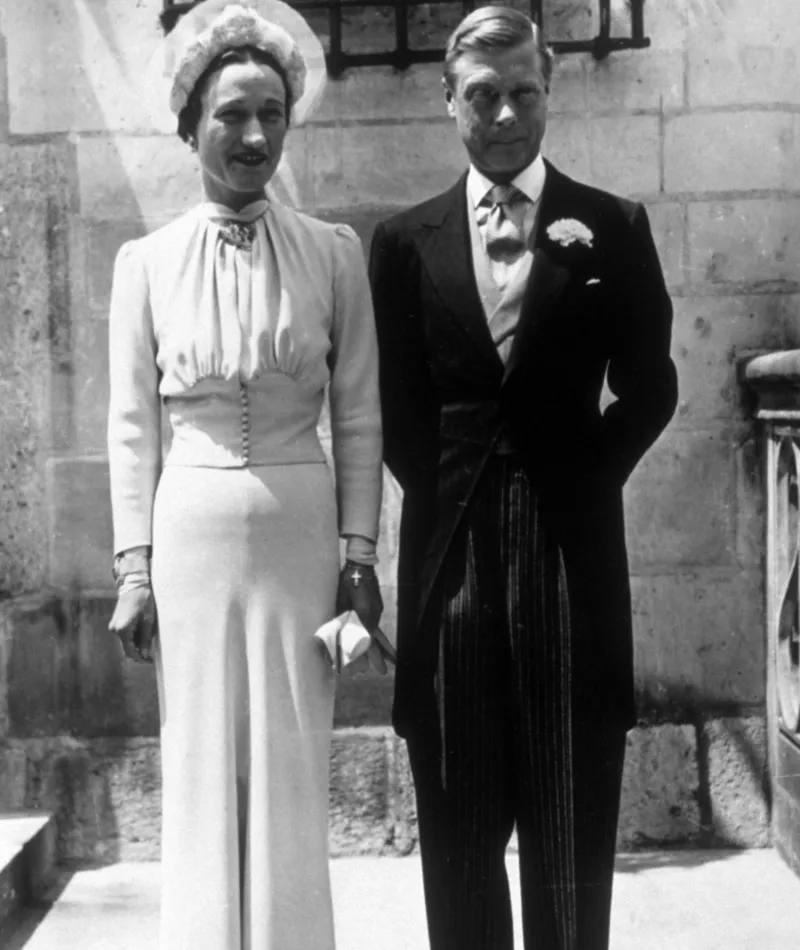 gettyimages-3312795-vintage-celebrity-weddings-that-will-transport-you-through-time-a-major-sacrifice-jpg-pro-cmg