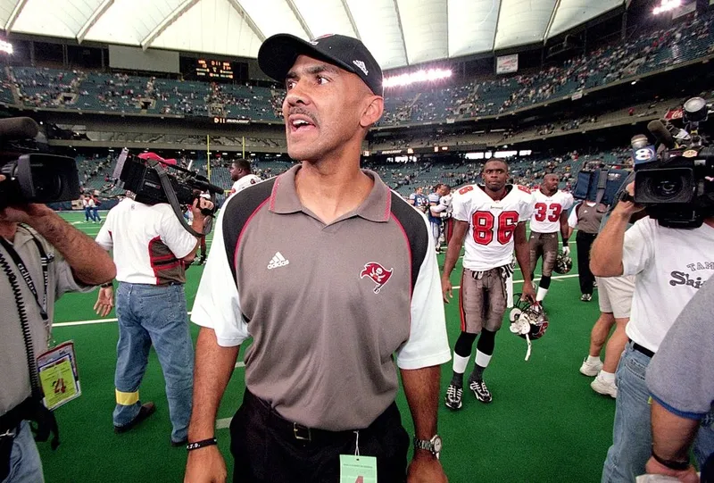 gettyimages-716202-you-wont-believe-how-much-these-sportscasters-got-paid-last-year-tony-dungy-jpg-pro-cmg