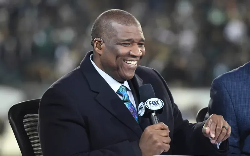 gettyimages-910129244-you-wont-believe-how-much-these-sportscasters-got-paid-last-year-curt-menefee-scaled-jpg-pro-cmg