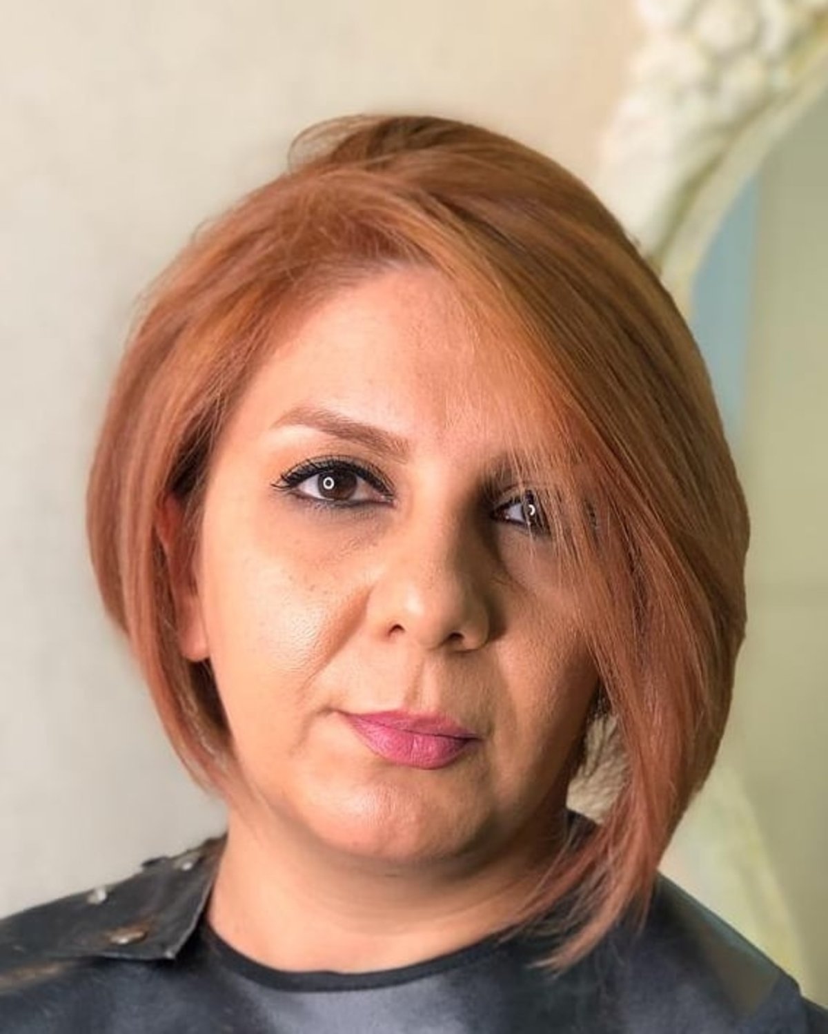 angled-bob-for-older-women-with-round-faces