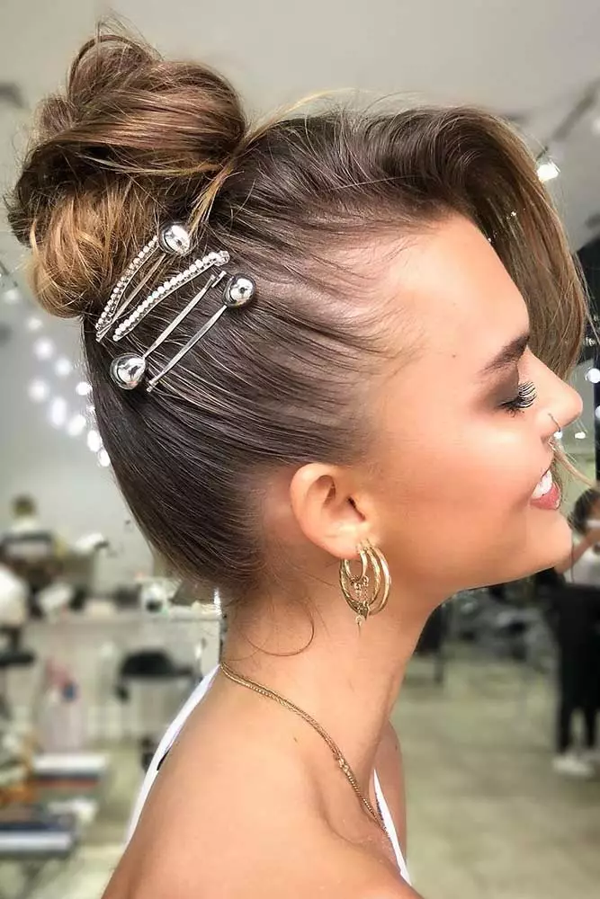 big-forehead-hairstyles-faux-bang-updo13