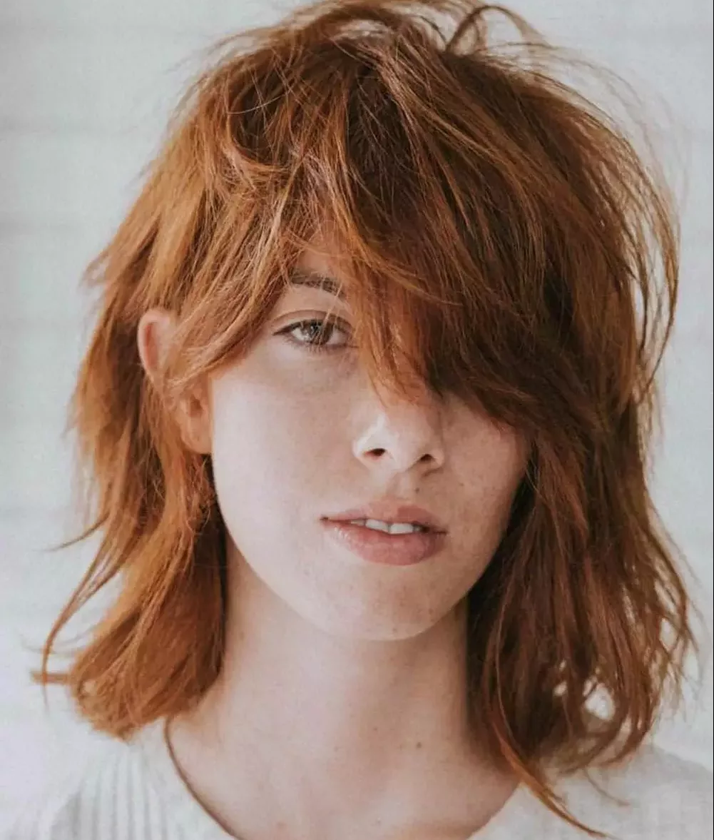 big-forehead-hairstyles-haircut-bob-red-side-bangs-shag16