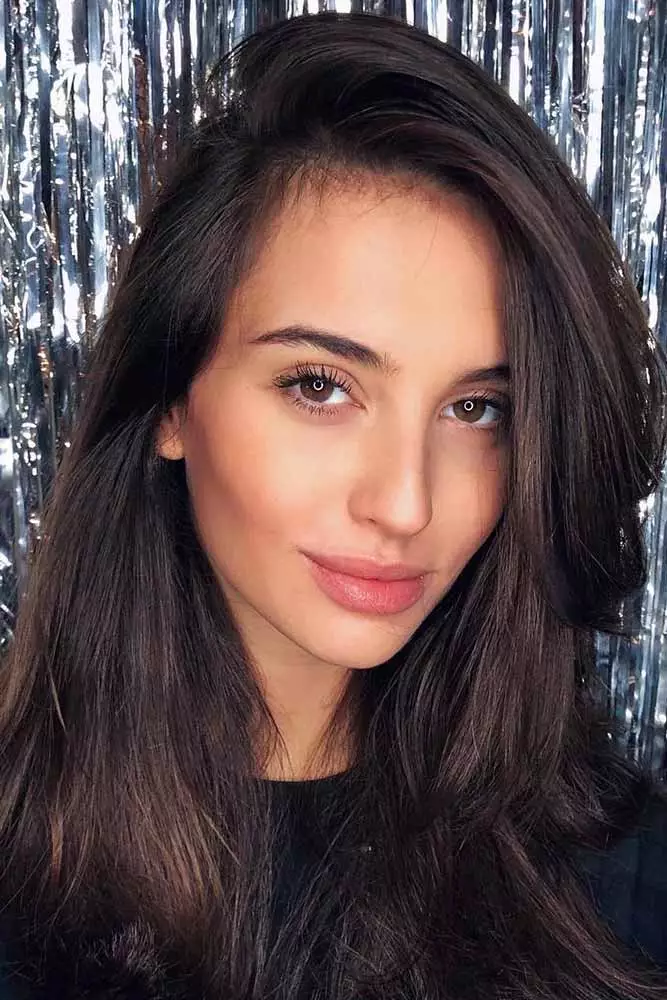 big-forehead-hairstyles-long-layers23