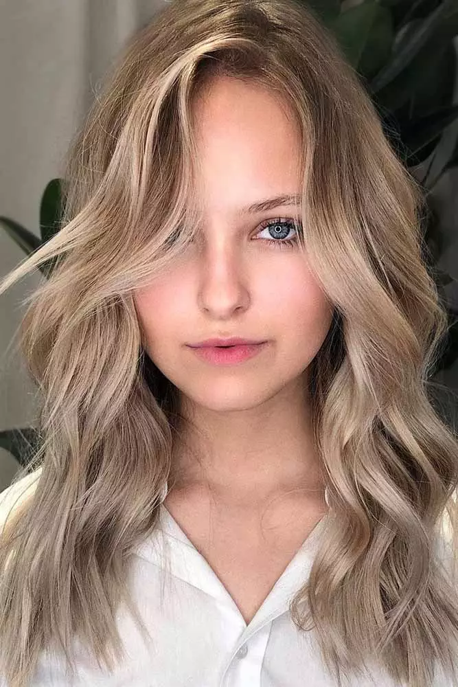 big-forehead-hairstyles-side-voluminous-bang31