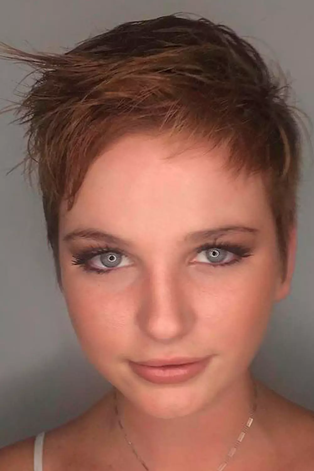 big-forehead-hairstyles-spiky-tousled-thin-hair