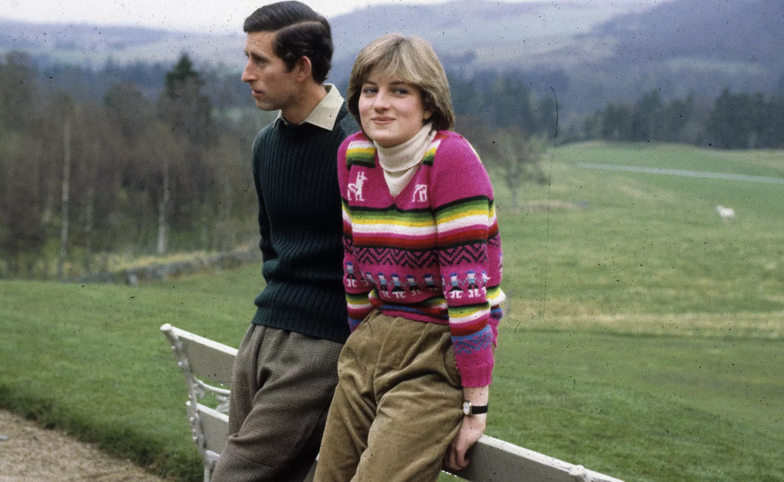princess-diana-prince-charles-first-meeting-the-crown-true-story-scaled
