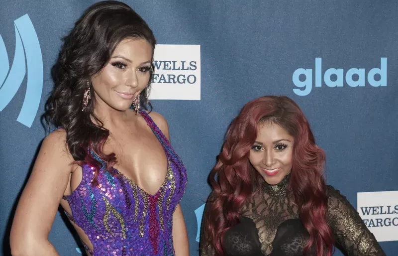 shutterstock_131881055-the-shortest-leading-ladies-in-hollywood-jennifer-jwoww-farley-and-nicole-snookie-polizzi-scaled-jpg-pro-cmg