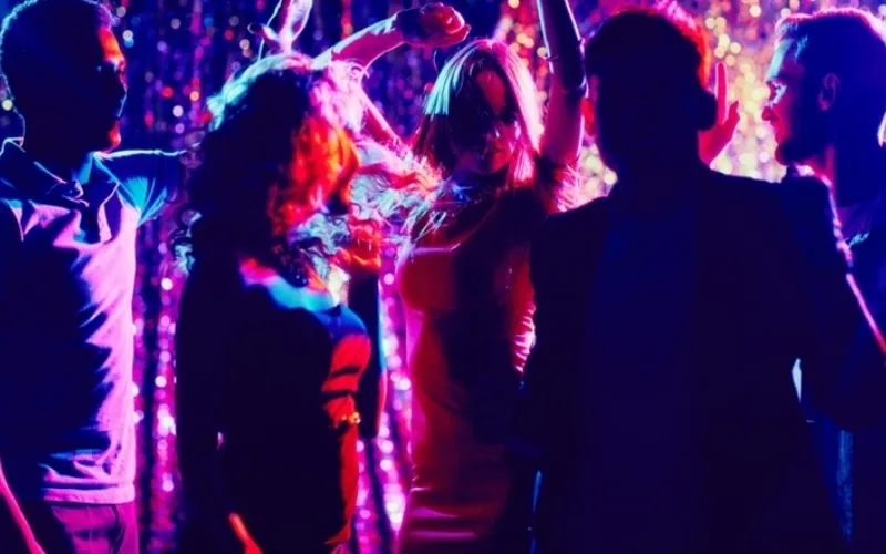 shutterstock_323867447-hollys-birth-mark-was-about-to-destroy-the-wedding-and-reveal-a-family-secret-guys-and-girls-dancing-in-the-night-club-1024x566-jpg-pro-cmg-crop-jpg-pro-cmg