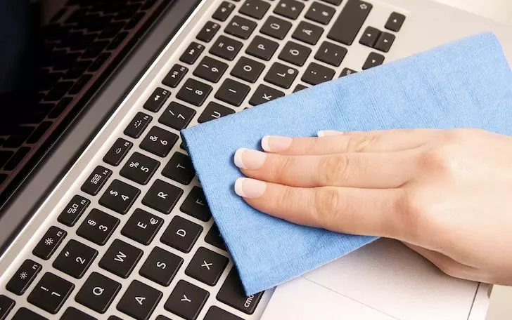 youre-wrong-about-how-often-these-20-household-items-need-to-be-cleaned_10
