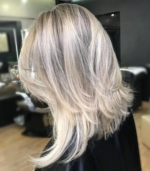 10-medium-layered-blonde-hairstyle