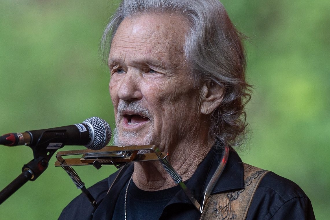 2018_kris_kristofferson_-_by_2eight_-_dsc5043_cropped-1