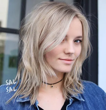 9-medium-shaggy-hairstyle-for-thin-hair