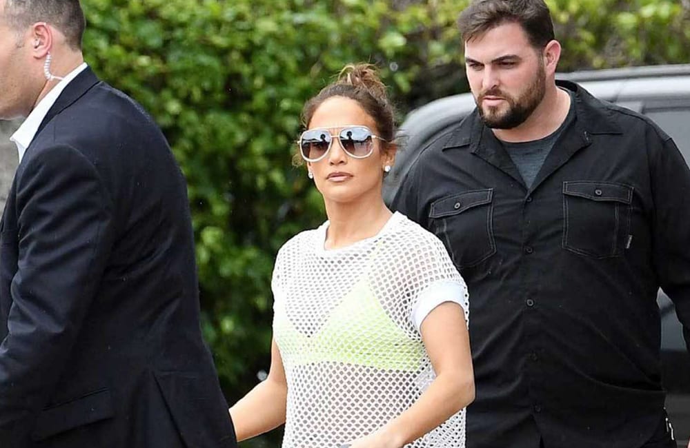 article-image-bodyguard-jennifer-lopez-1