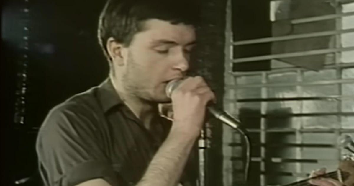 joy-division-love-will-tear-us-apart-9794373