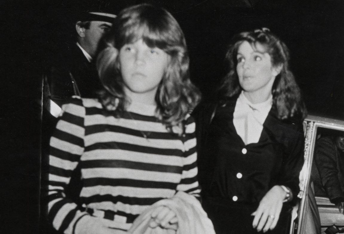lisa-marie-presley-and-mom-getty-images-1152x1312