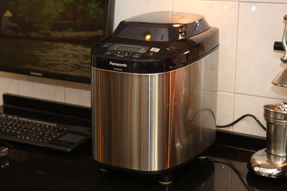 panasonic-sd-zb2502-automatic-breadmaker