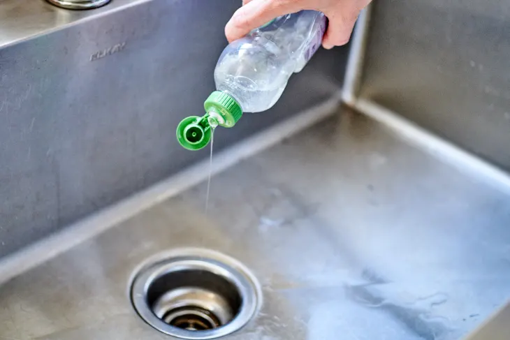 why-you-should-start-squirting-a-little-bit-of-dish-soap-down-the-drain596