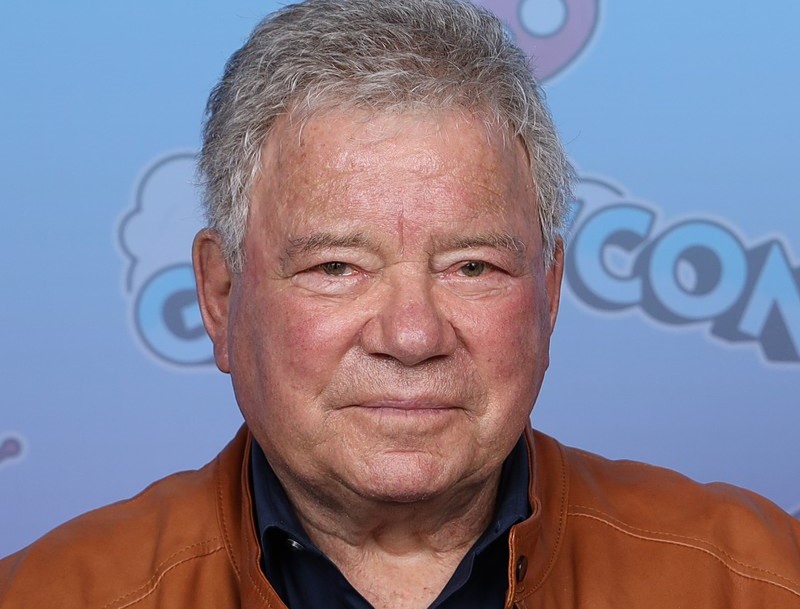 william_shatner_photo_op_galaxycon_richmond_2023