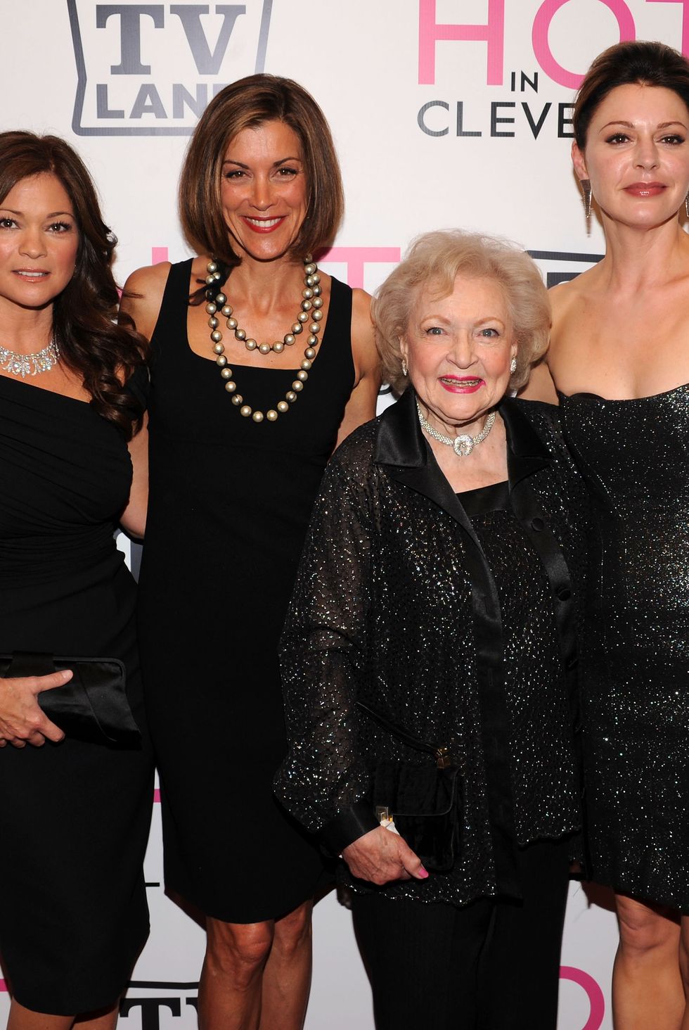 actors-valerie-bertinelli-wendie-malick-betty-white-and-news-photo-1578782186