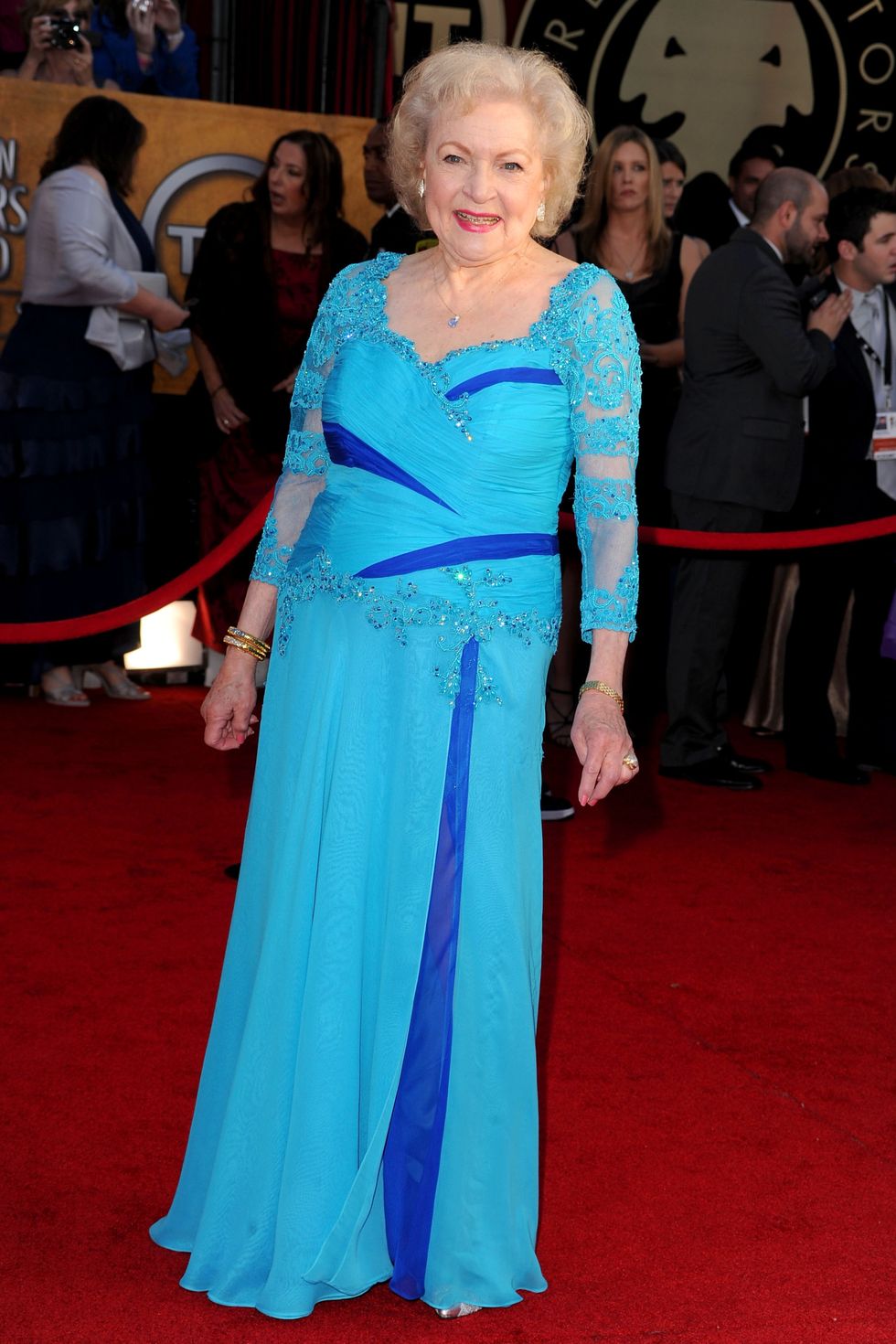 actress-betty-white-arrives-at-the-16th-annual-screen-news-photo-1578779030
