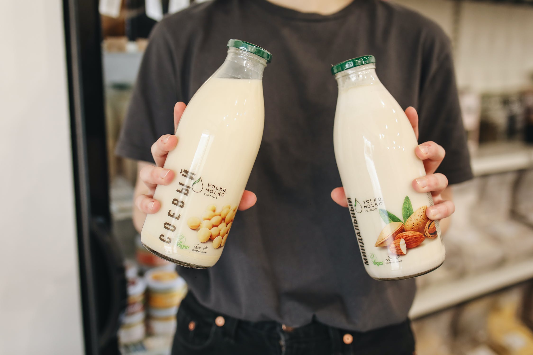 almond-milk-2