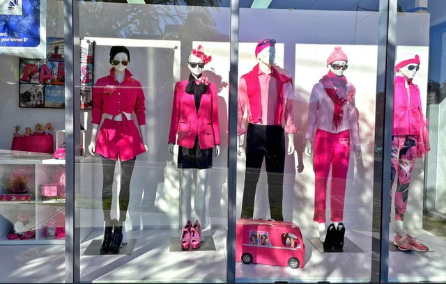 barbie-core-if-you-are-into-it-and-before-hitting-up-the-v0-nmpn3c34ma9b1
