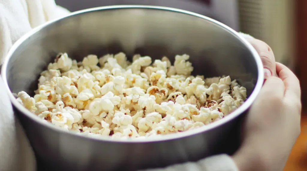 bowl-of-air-popped-popcorn-snack
