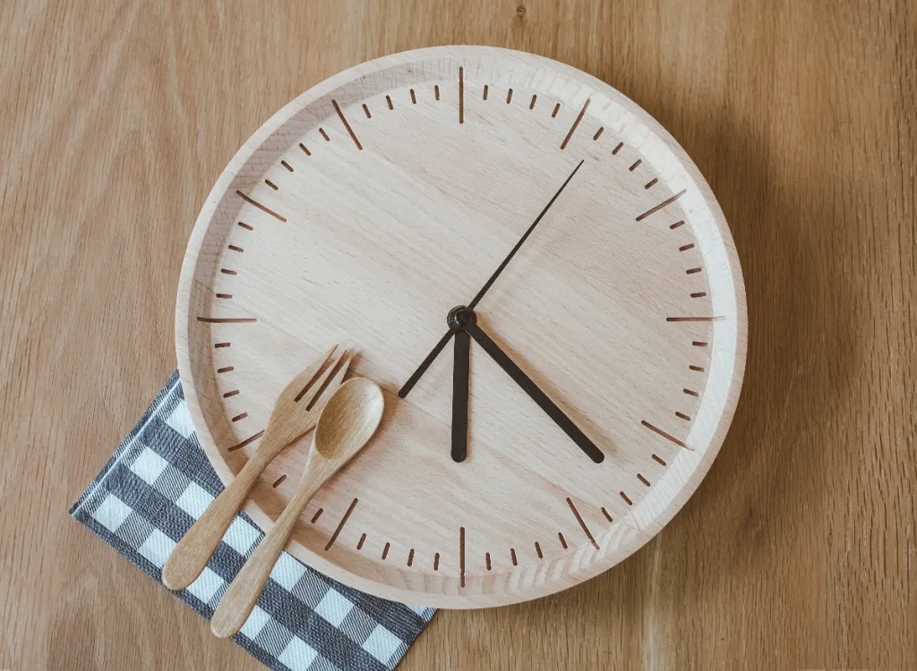clock-eating-concept