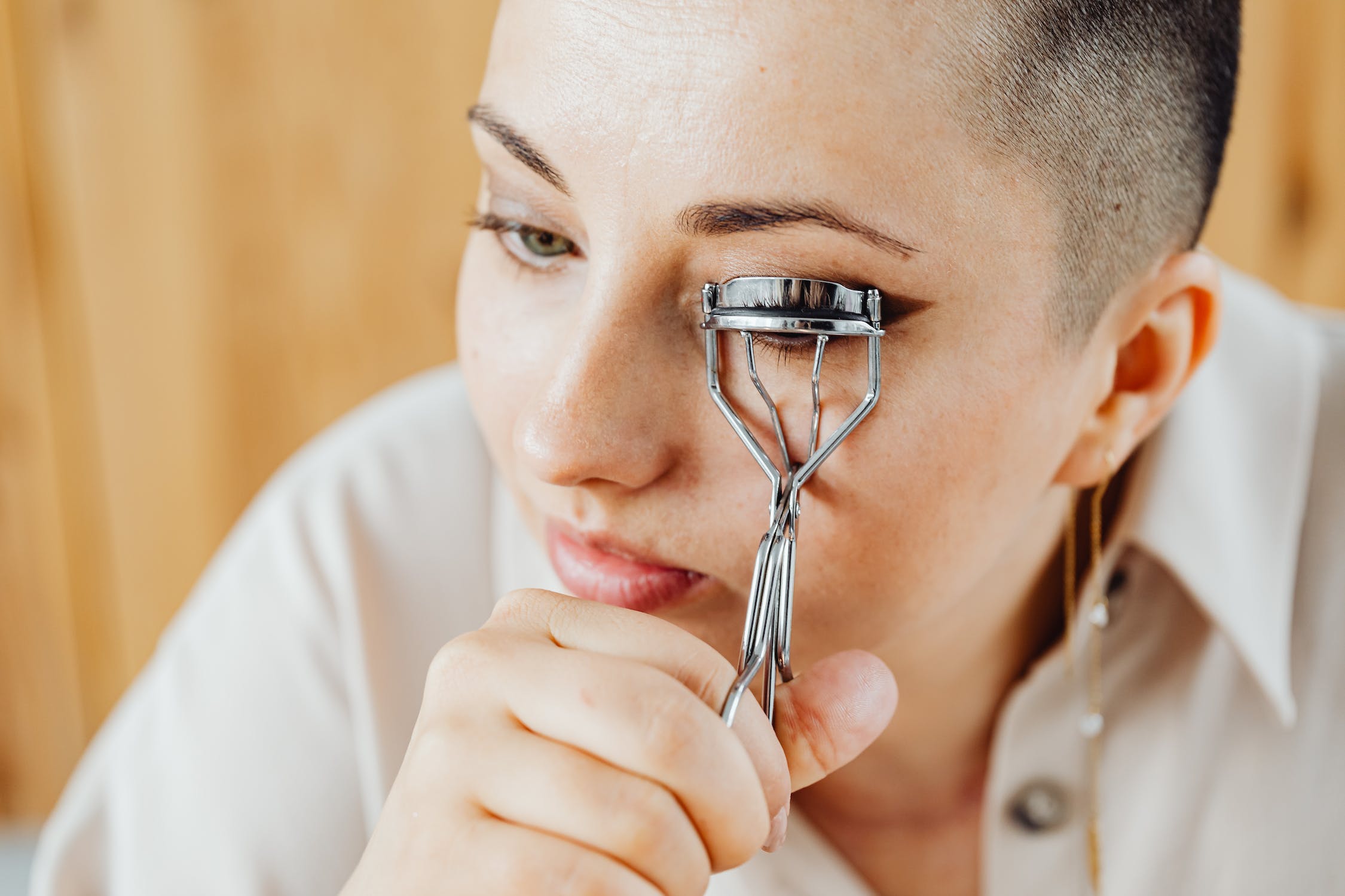 eyelash-curler