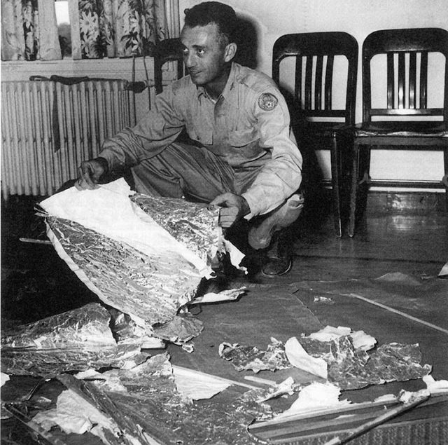 gty_ufo_roswell_kb_130705_blog