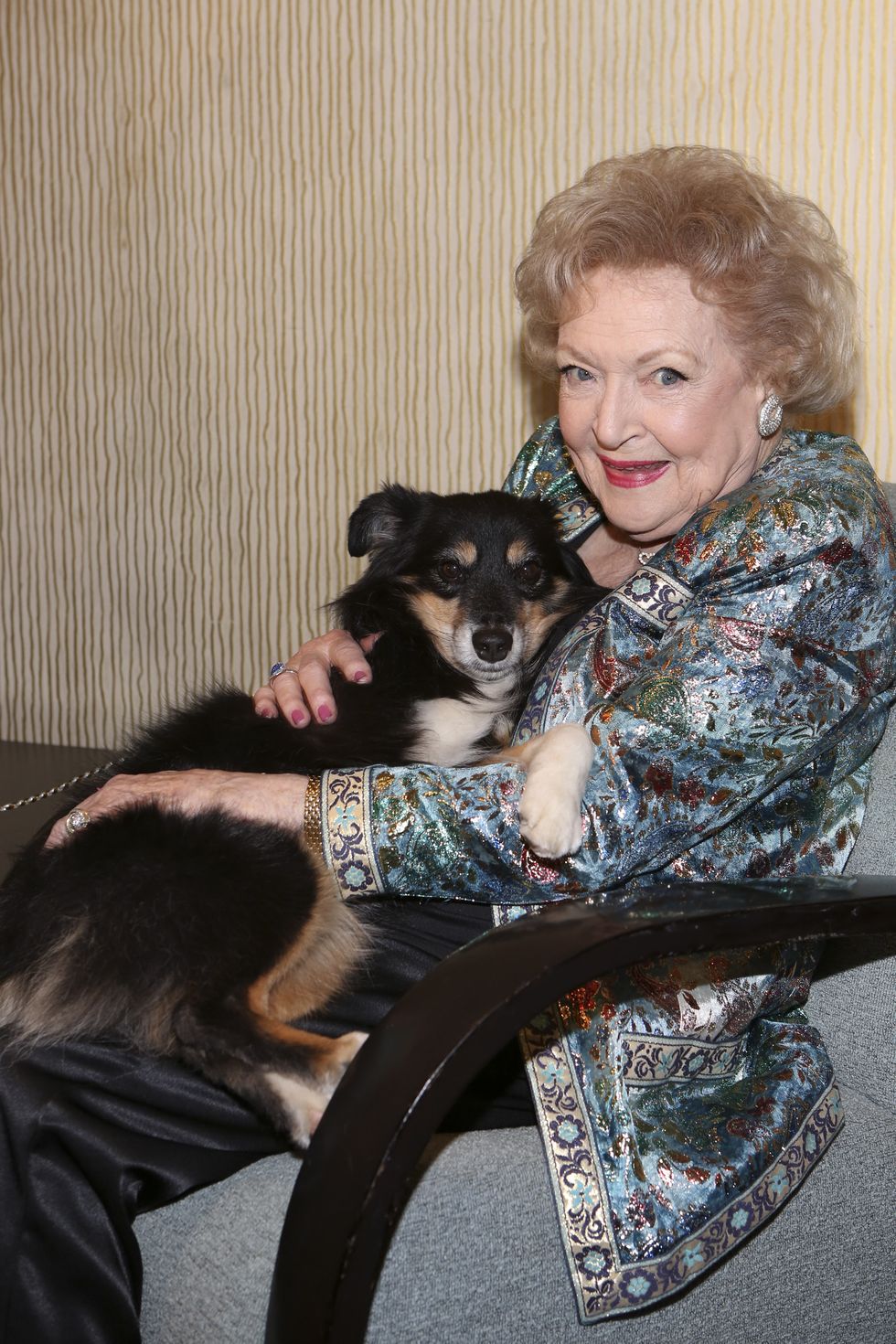 hero-dog-cassidy-and-actress-betty-white-pose-during-the-news-photo-1578774019