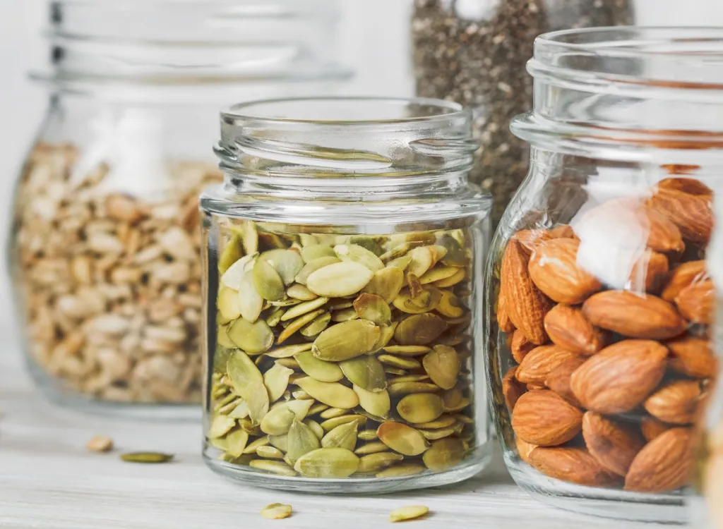 magnesium-pumpkin-seeds-almonds