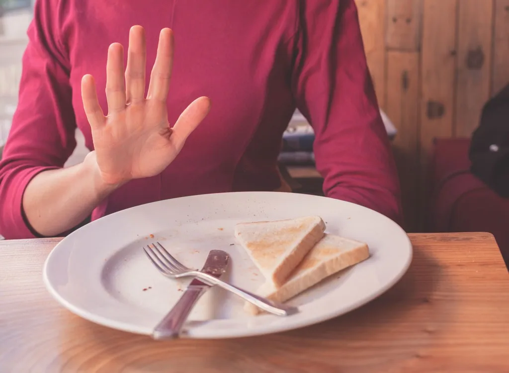 man-says-no-to-food-carbs