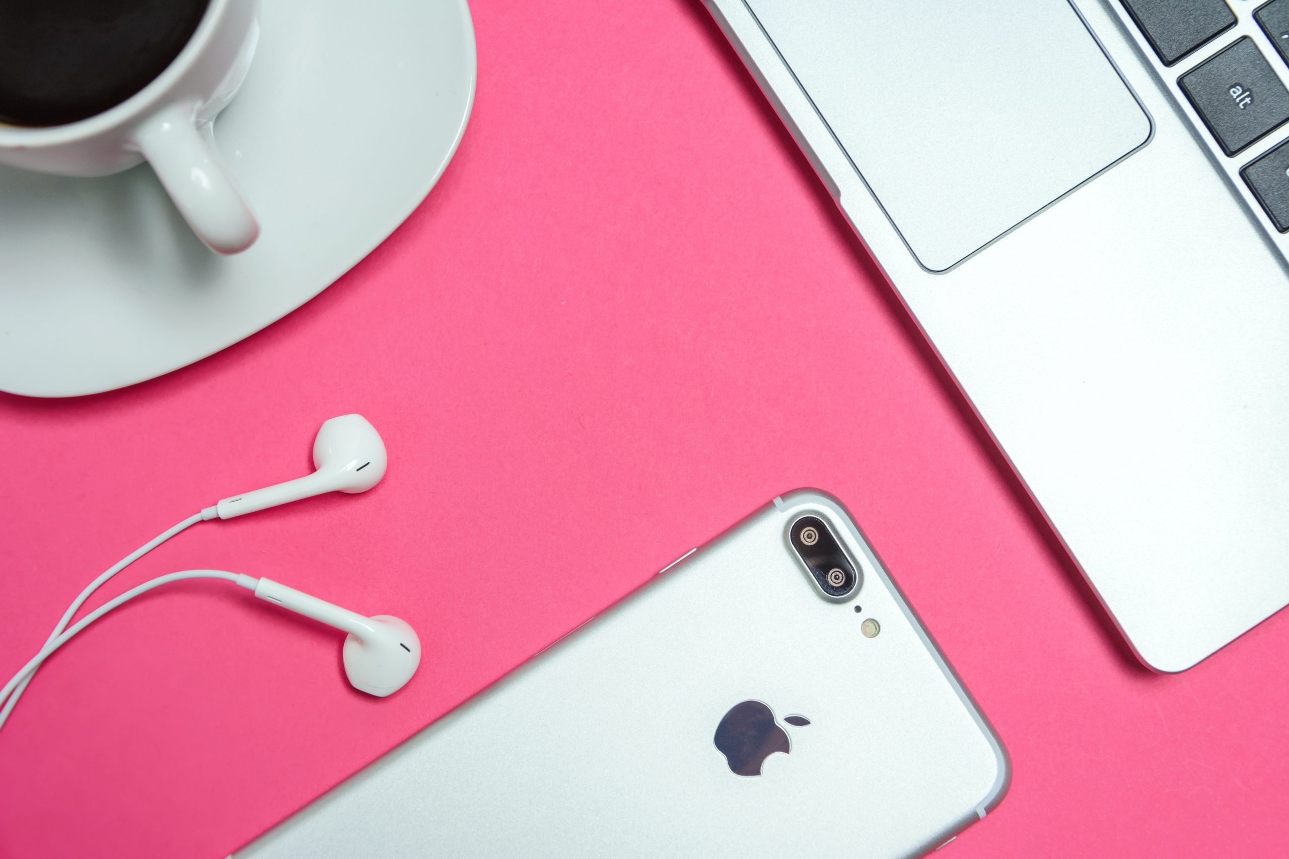 pexels-photomix-company-1038628